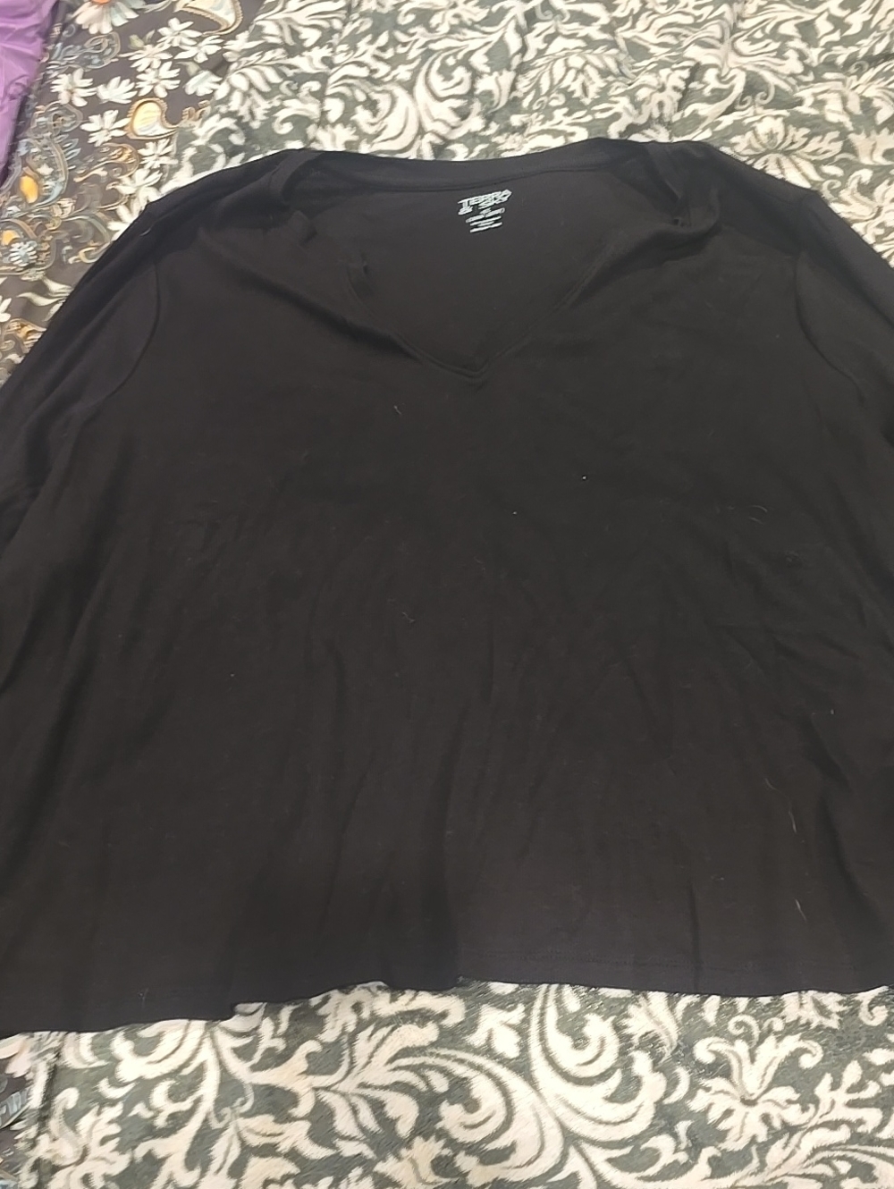 ❤️10/$40 New Black V-neck Long Sleeve Top